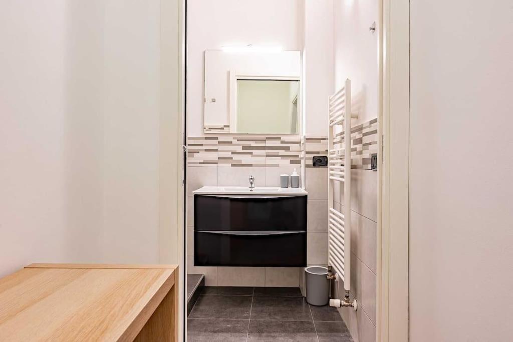 Guest Planet - Modern Flat Centrale M2 Milaan Buitenkant foto